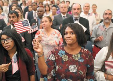 Hacen frente a política contra migrantes legales