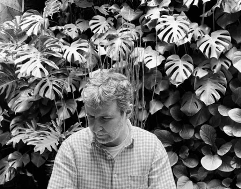 "Estoy en paz con el coronavirus, de momento, pero esto no ha acabado", asegura Fernando Fernández