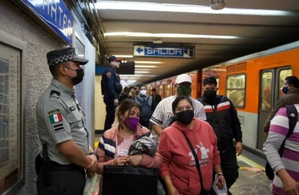 VIDEOS Y FOTOS: Guardia Nacional ya vigila estaciones del Metro CDMX