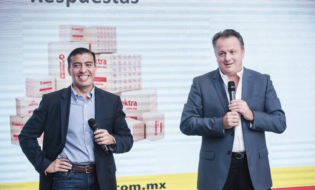 Juan Carlos García y Fabrice Deceliere, directivos de Elektra, dijeron que se aprovechará el contar con mil 100 tiendas. (GERMÁN ESPINOSA. EL UNIVERSAL)