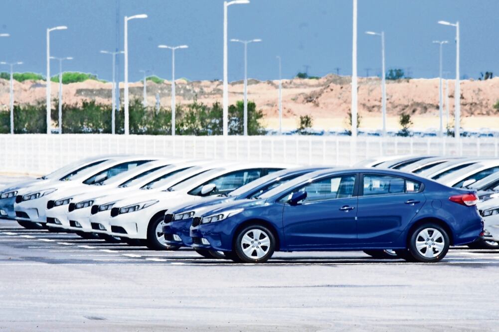 IHS ve poco probable que se produzcan los 5 millones de autos que prevé la AMIA en 2020 