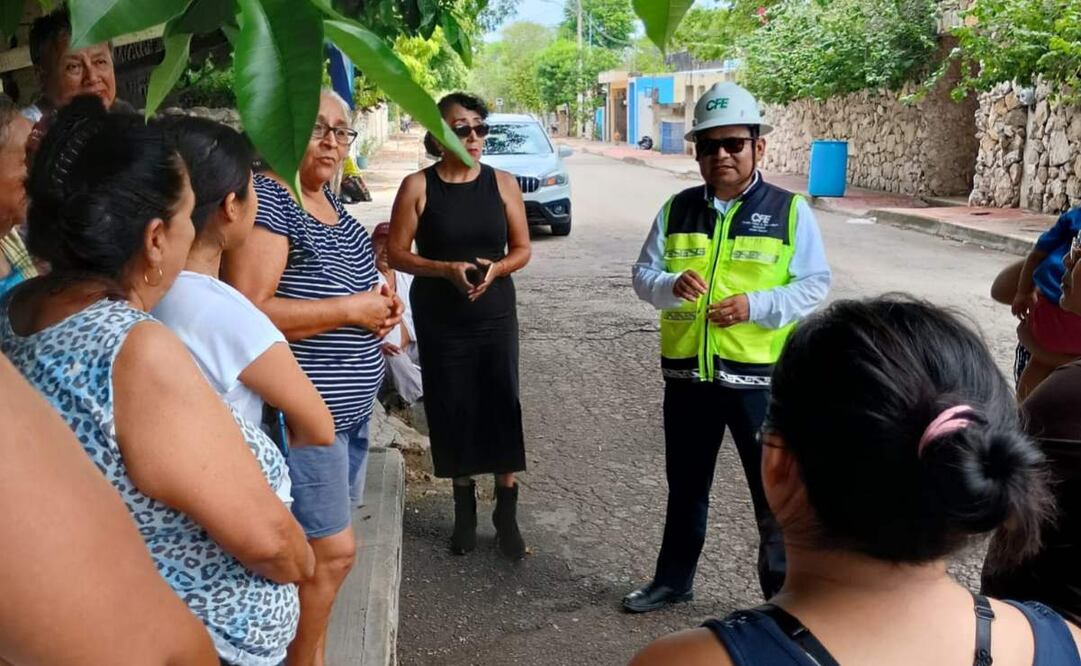 CFE se compromete a dar luz a pobladores de Cheumán, Yucatán (23/06/2025). Foto: Especial