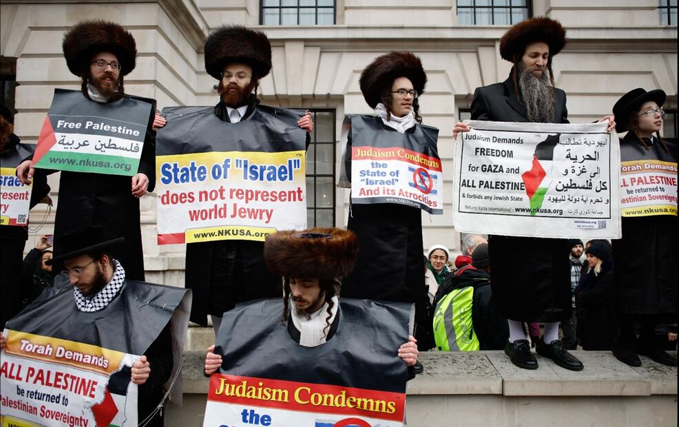 Manifestantes piden en Londres la retirada de tropas israelíes de Gaza el 18 de enero de 2025. Foto: EFE