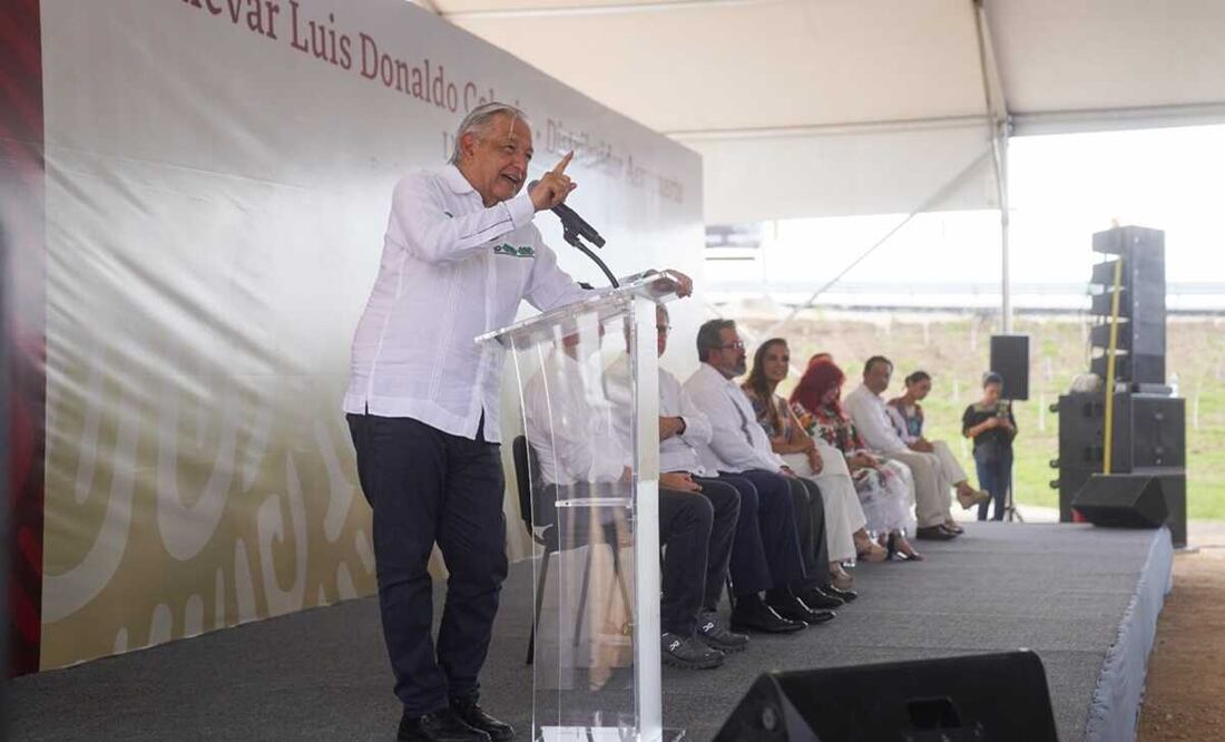 Simpatizantes pidieron al Presidente que se reelija, pero dijo que no porque es maderista y seguidor de la consigna de "Sufragio efectivo, no reelección". Foto: Presidencia