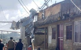 Rachas de viento dejan 42 viviendas sin techo en Zinacantán, Chiapas; reportan daños en luz y telefonía