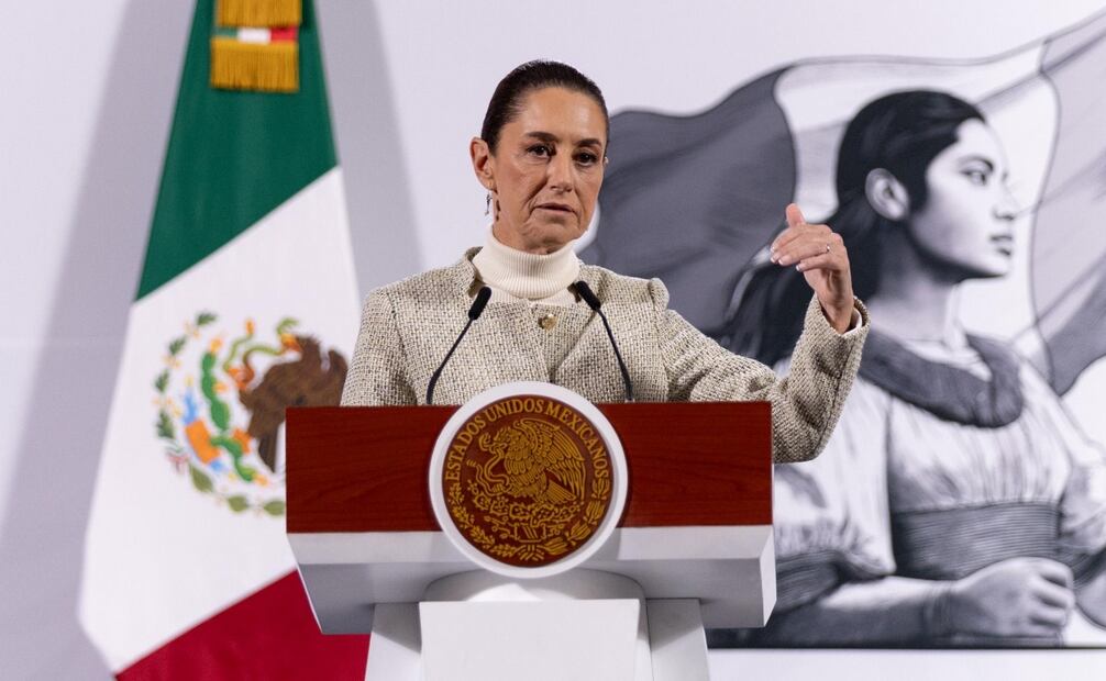 La Mandataria federal reaccionó a la información publicada en EL UNIVERSAL sobre denuncias de extorsión en el Instituto Nacional de Transparencia y Acceso a la Información Pública y Protección de Datos Personales (INA) presentadas por la Federación Mexicana de Futbol, e indicó que se hará una investigación. Foto Hugo Salvador / EL UNIVERSAL