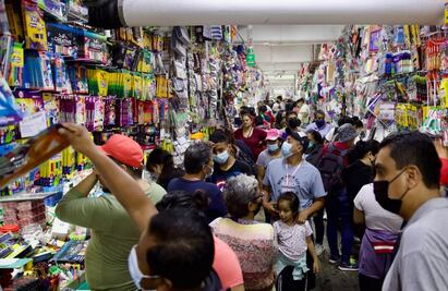 ¿Sin mucho presupuesto? Profeco te dice cómo ahorrar en compras de útiles y uniformes este regreso a clases 