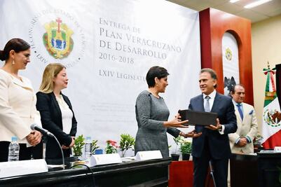 Denunciaron en 2014 a empresas fantasma en PGR