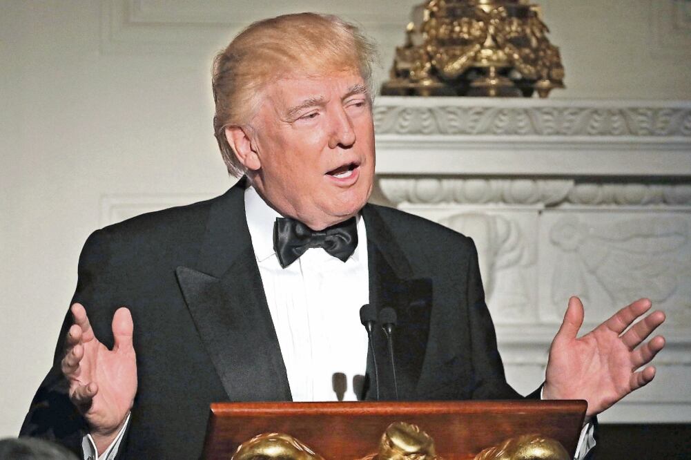 El presidente Donald Trump durante su discurso en la Cena de Gobernadores, que tuvo lugar anoche en la Casa Blanca (EFE)