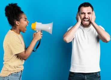 Cómo es realmente una escucha activa entre personas, según expertos