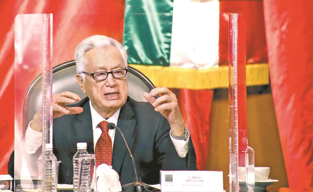 Manuel Bartlett, director General de la CFE, debe comparecer por las acusaciones contra la comisión, exigieron legisladores del PAN. Foto: ARCHIVO EL UNIVERSAL