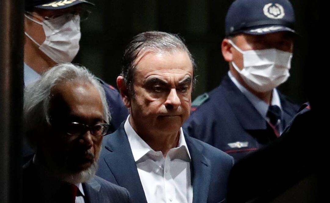 El expresidente de Nissan Motor Carlos Ghosn salió de un centro de reclusión de Tokio (Foto: Reuters)