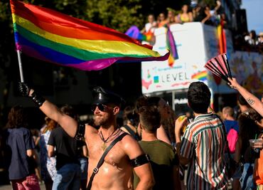 Más de 55 mil personas marchan en Barcelona por el orgullo gay