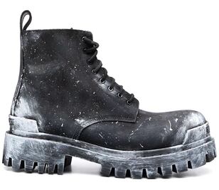 Las costosas botas manchadas de pintura de Balenciaga causan polémica