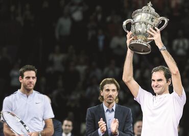 Federer domina a Delpo en Basilea