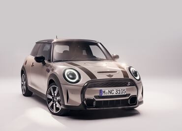 Mini Cooper Hardtop 2021, el ícono se actualiza