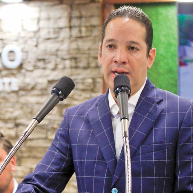 Francisco Domínguez, gobernador de Querétaro, advirtió que denunciará por difamación al testigo que lo señala en el caso Collado. ARCHIVO EL UNIVERSAL