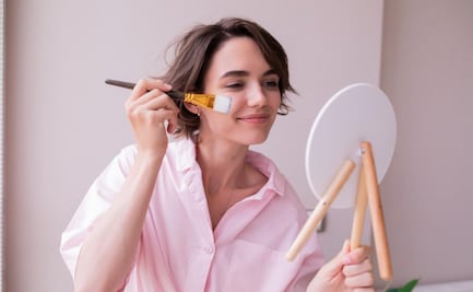 ¿Cómo limpiar las brochas de maquillaje fácilmente? Sigue estos pasos