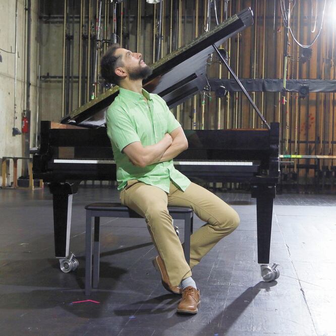 Claudio Valdés Kuri es director de Teatro de Ciertos Habitantes. CARLOS MEJÍA. EL UNIVERSAL