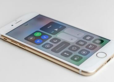 ¿Cómo se pasan los datos de un celular a otro?