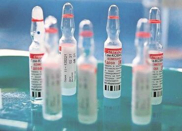 Acusan opacidad en contratos para comprar vacunas anticovid