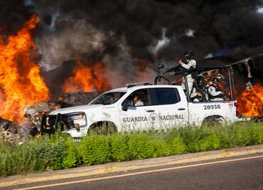 Jueves negro en Sinaloa: En vivo, enfrentamientos y bloqueos entre hombres armados y Ejército en Culiacán