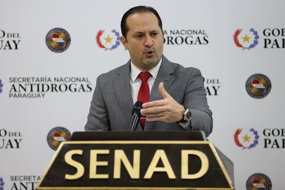 El ministro de la Secretaría Nacional Antidrogas de Paraguay (Senad), Jalil Rachid, durante una conferencia de prensa sobre la captura del ciudadano mexicano Hernán Bermúdez Requena, este lunes 15 de septiembre de 2025, en Asunción. FOTO: JUAN PABLO PINO. EFE