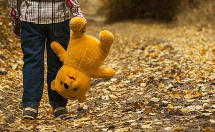 Autoridades buscan a 4 mujeres que intentaron asesinar a un niño de 5 años mientras abusaban de él