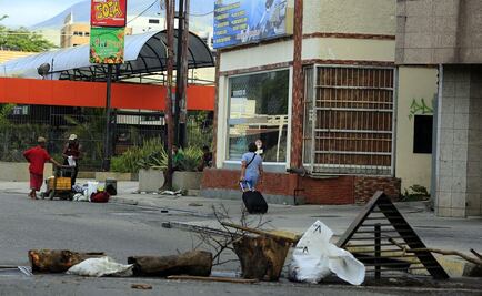 Manifestantes y policías se enfrentan en varias ciudades de Venezuela