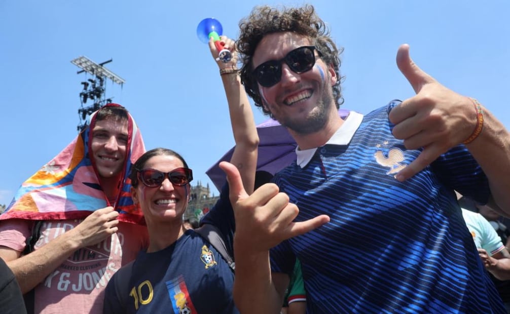 Aficionados llenan el Zócalo para ver semifinal entre Francia y España. Foto: Luis Camacho / EL UNIVERSAL