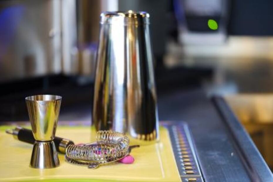 Brinda sin culpa: coctelería para tu dieta