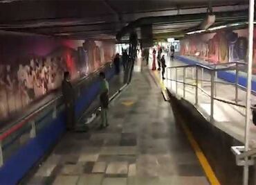 Se desprende lámpara en Metro Garibaldi y lesionan a dos personas