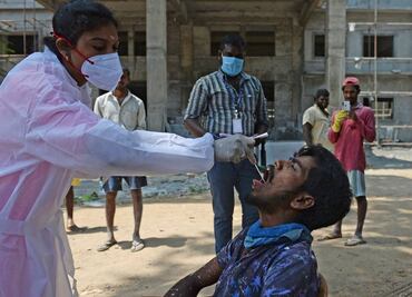 India detecta nueva variante "posiblemente problemática" de Covid-19