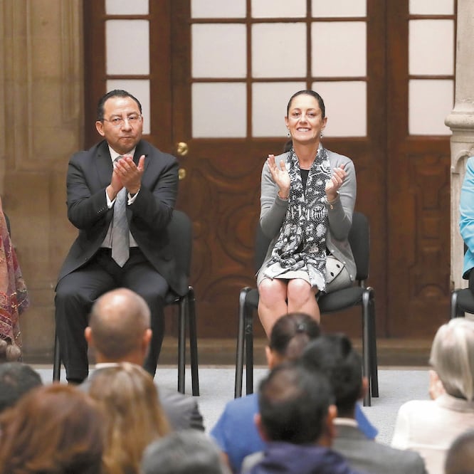 Ernestina Godoy, procuradora capitalina; Rafael Guerra, presidente del Tribunal Superior de Justicia de la Ciudad; Claudia Sheinbaum, jefa de Gobierno, y Rosa Icela Rodríguez, secretaria de Gobierno. BERENICE FREGOSO. EL UNIVERSAL