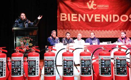 Entregan extintores a mercados públicos en la Venustiano Carranza; refuerzan medidas de seguridad y protección civil 
