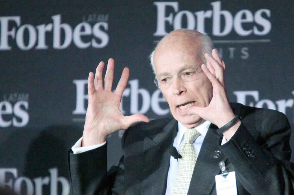 Luis Niño de Rivera aseguró que Banco Azteca tiene 13 millones de clientes y más de 20 millones de cuentas de ahorro y 11 millones de cuentas de crédito (ARCHIVO EL UNIVERSAL)