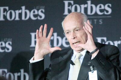 Se reestructura Banco Azteca frente a crisis