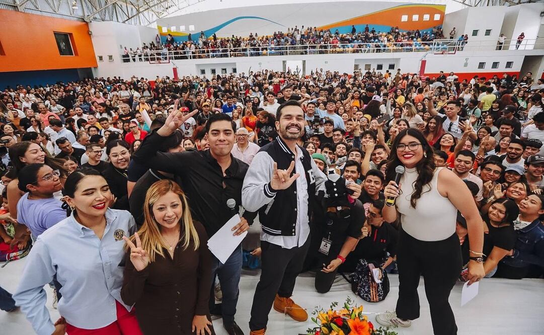Jorge Álvarez Máynez en encuentro con estudiantes de la Universidad Autónoma. Foto: Especial