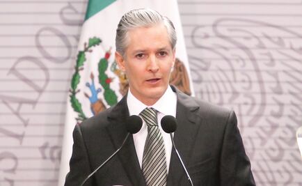 Pide Alfredo del Mazo licencia para buscar candidatura del PRI al Edomex