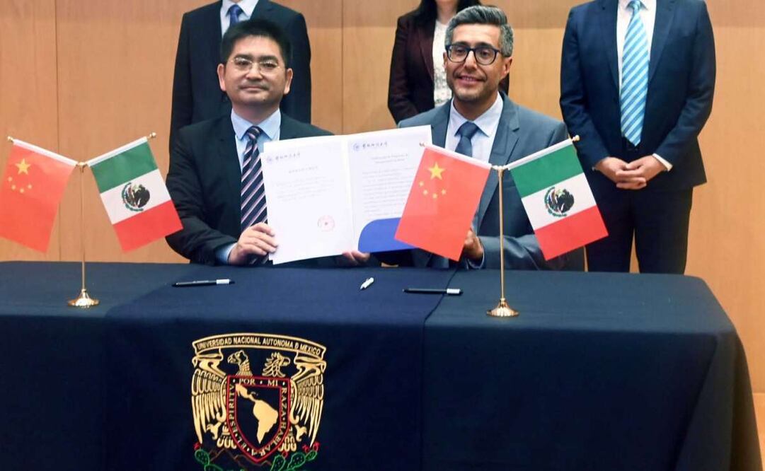 En la Torre de Ingeniería de la UNAM, Zhu Jian, encargado de Negocios de la Embajada de la República Popular de China en México, subrayó que su país busca mayor intercambio en educación superior. Foto: Especial