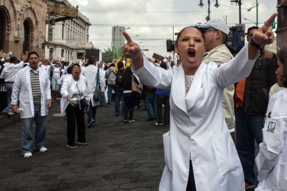 Los médicos residentes que se rebelaron ante el ISSSTE y Díaz Ordaz en los 60