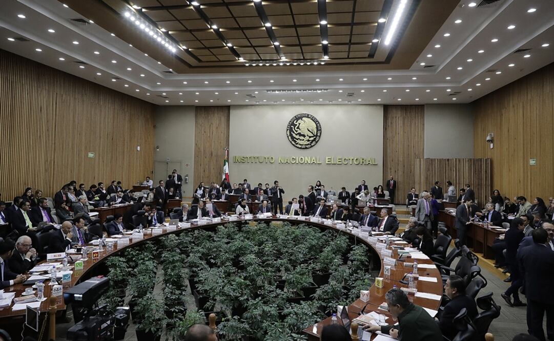 El Instituto Nacional Electoral confió en que el Mundial de Futbol Rusia 2018 no genere desinterés de los ciudadanos en las elecciones. Foto: Archivo/EL UNIVERSAL