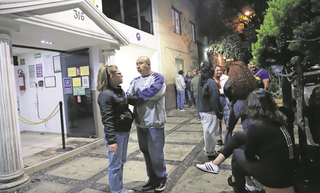 Alrededor de las 21:30 horas regresó el cuerpo de Ariadna a la funeraria, luego de que se le practicara una segunda necropsia.