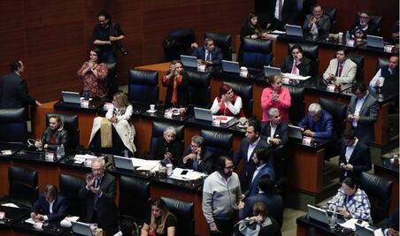 Reforma electoral: Senado aprueba sólo reservas de Morena y aliados; rechaza las de la oposición y de Monreal