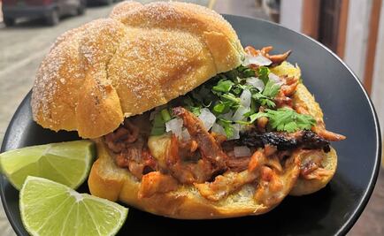 Pan de muerto relleno de pastor, ¿se te antoja?