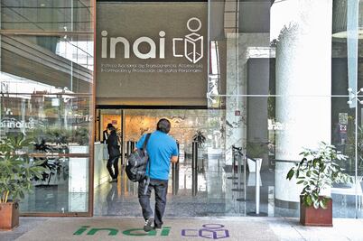 Senado emite convocatoria para elección de comisionados del Inai