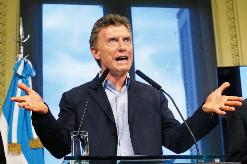 El presidente Macri dijo que con su plan se "acabaron los trámites eternos" y “los teléfonos que no contestan" (ENRIQUE MARCARIAN. REUTERS)