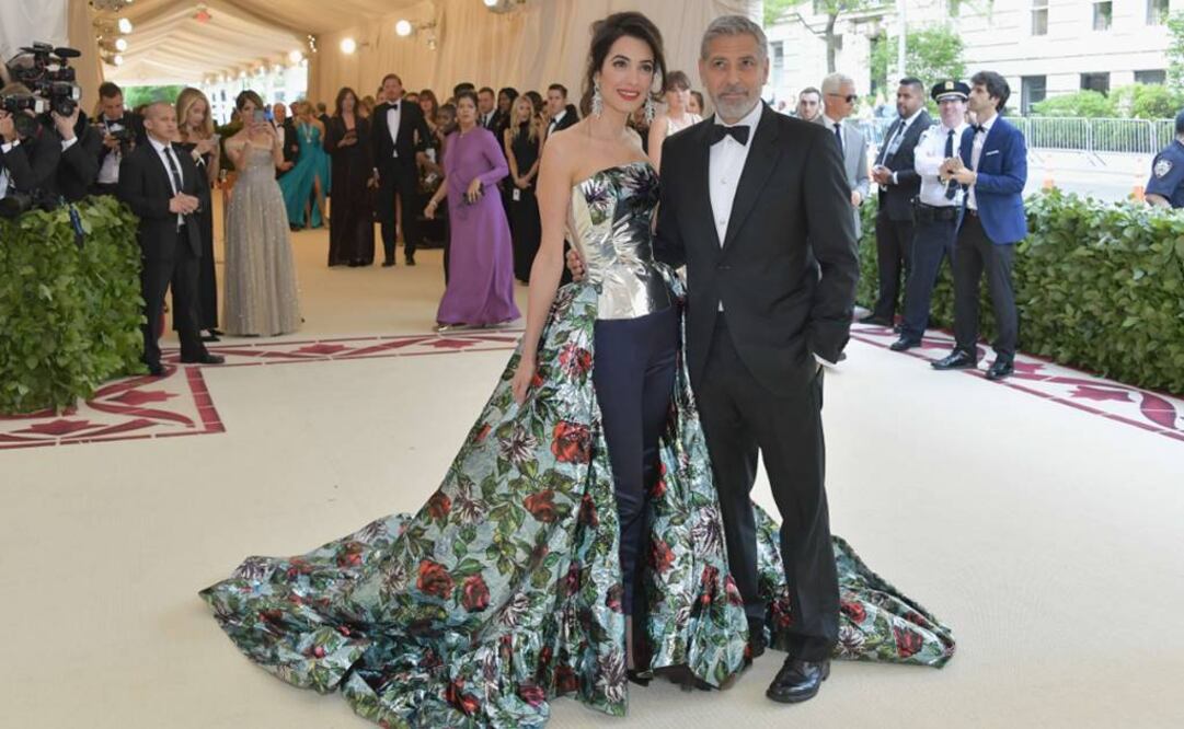 Amal y George Clooney fueron de las primeras celebridades en arribar FOTO: AFP