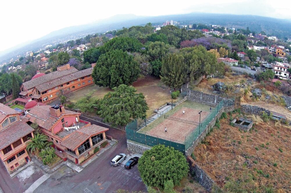 El prelado reconoció que las obras de la cancha iniciaron en 2014 y finalizaron este mes; el seminario se encuentra sobre la calle del Arrastradero y tiene una superficie de aproximadamente 30 mil metros cuadrados. (FOTOS: JUAN CARLOS RODRÍGUEZ)