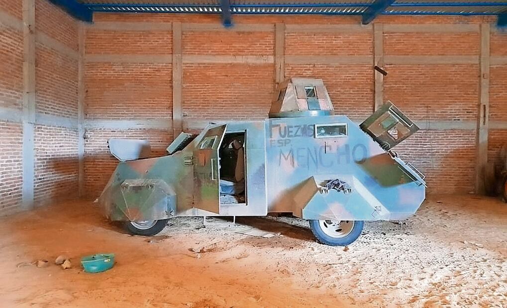 Clonar vehículos militares, recurrente entre cárteles